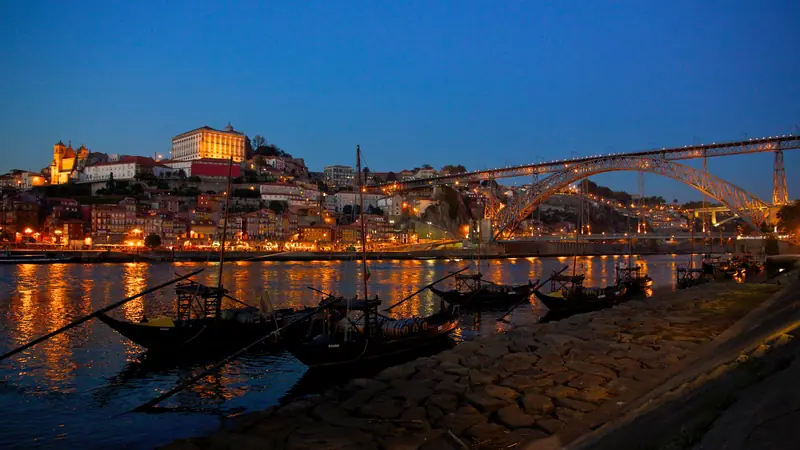 porto by night